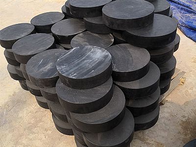 库尔勒板式橡胶支座由若干层橡胶片与薄钢板经加压硫化
